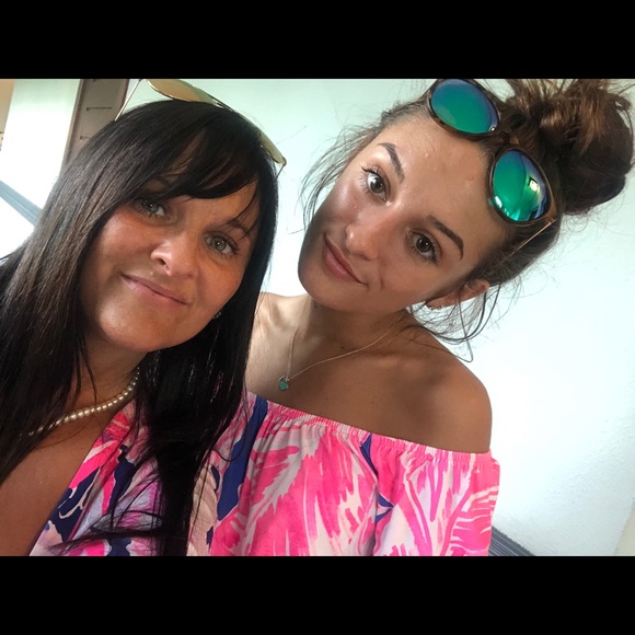 Meet your Posher, Amy - Picture 1 of 1